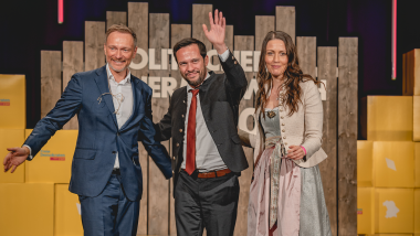 Christian Lindner, Martin Hagen und Nicole Bauer am Politischen Aschermittwoch in Dingolfing.